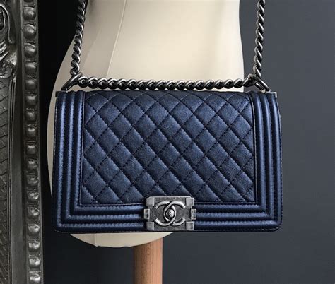 chanel boy bag metallic blue 2017|chanel le boy bag yupoo.